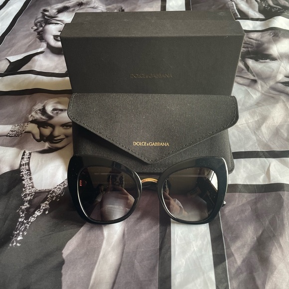 Dolce & Gabbana Oversized Cat eye Sunglasses ❤️SOLD❤️ - Picture 1 of 5